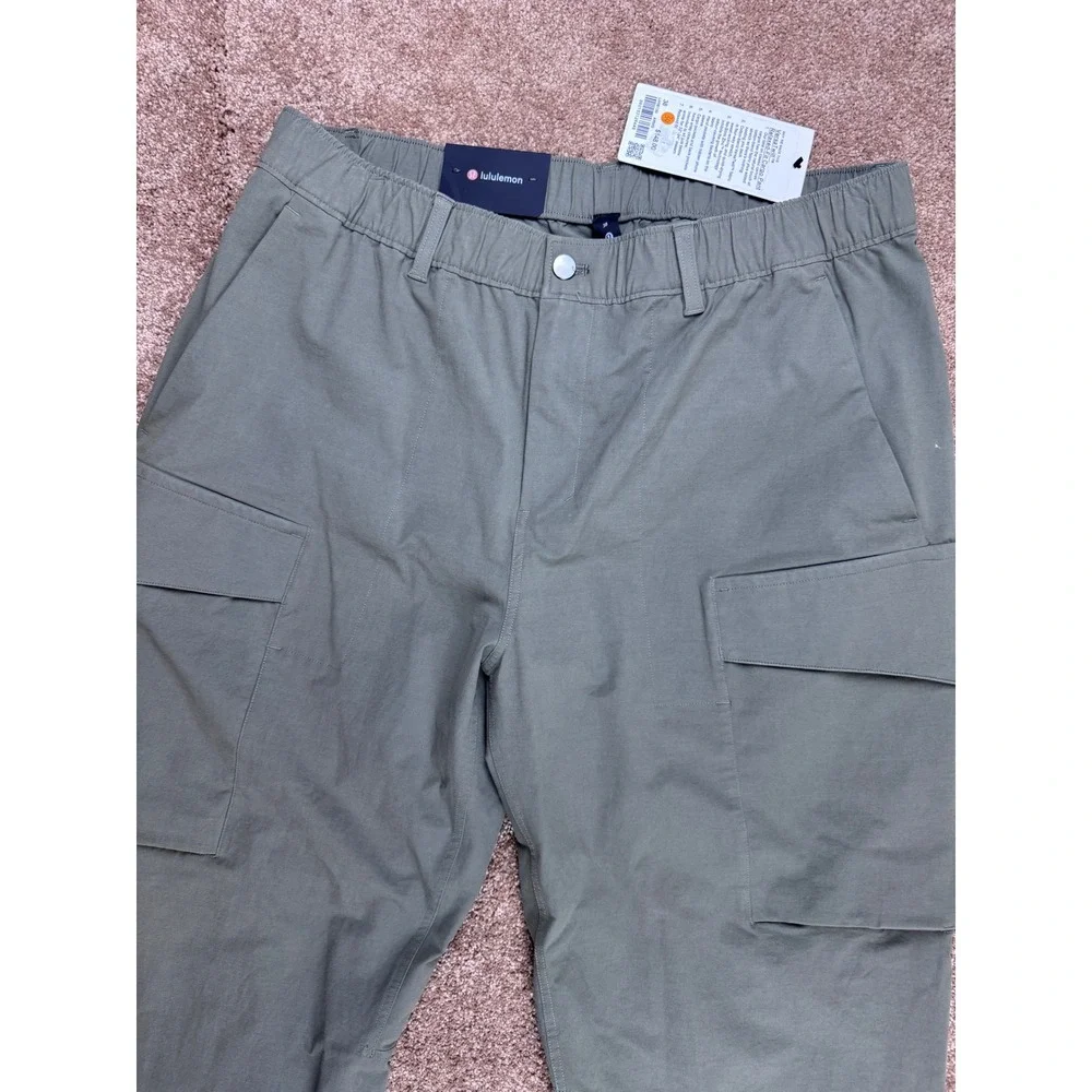 Lululemon VersaTwill Relaxed-Fit Cargo Pant Army Green Mens 38 LM5B13S NEW $148